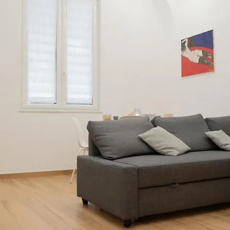 Cdb Apartments - Naples Historic Center